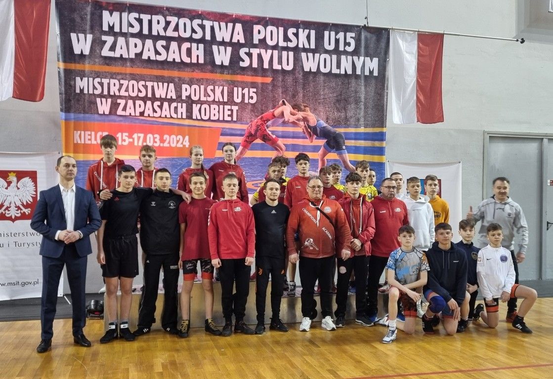 Mistrzostwa Polski U 15 w zapasach: Młodzi, ale pełni determinacji