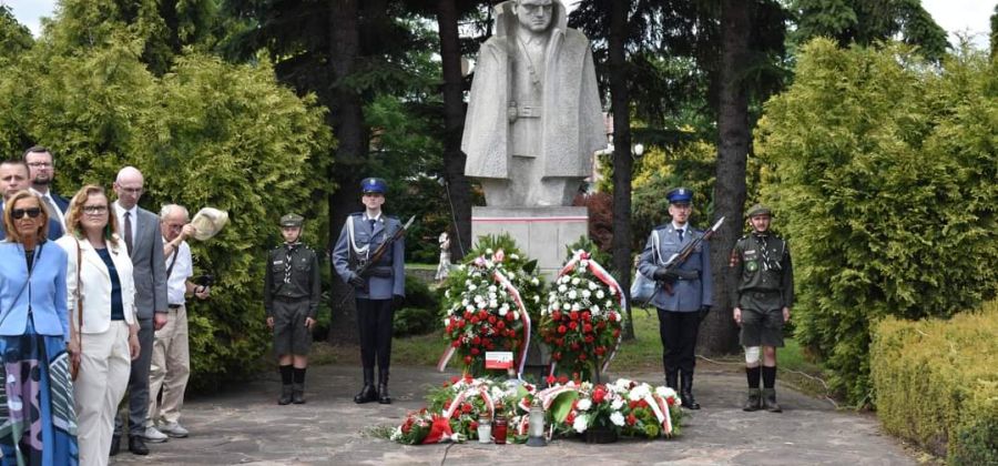 Trzeci Dzień Uroczystości Wykusowych: Hołd dla Bohaterów