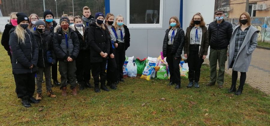 "Świąteczna Paczka" Harcerzy z Gminy Bodzentyn dla ludzi i zwierząt