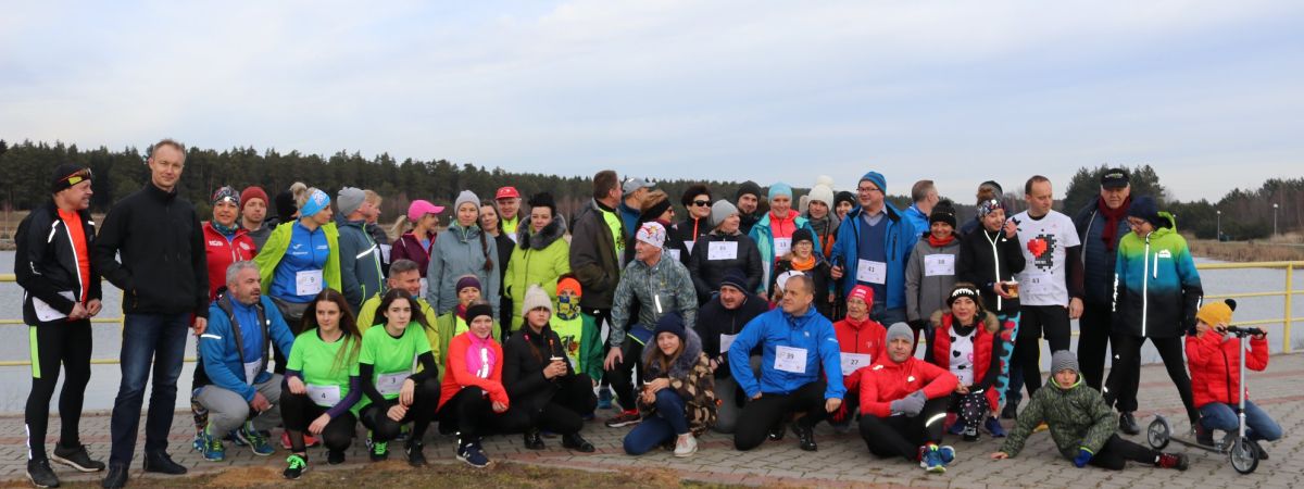 Zakochani nad zalewem w Wilkowie