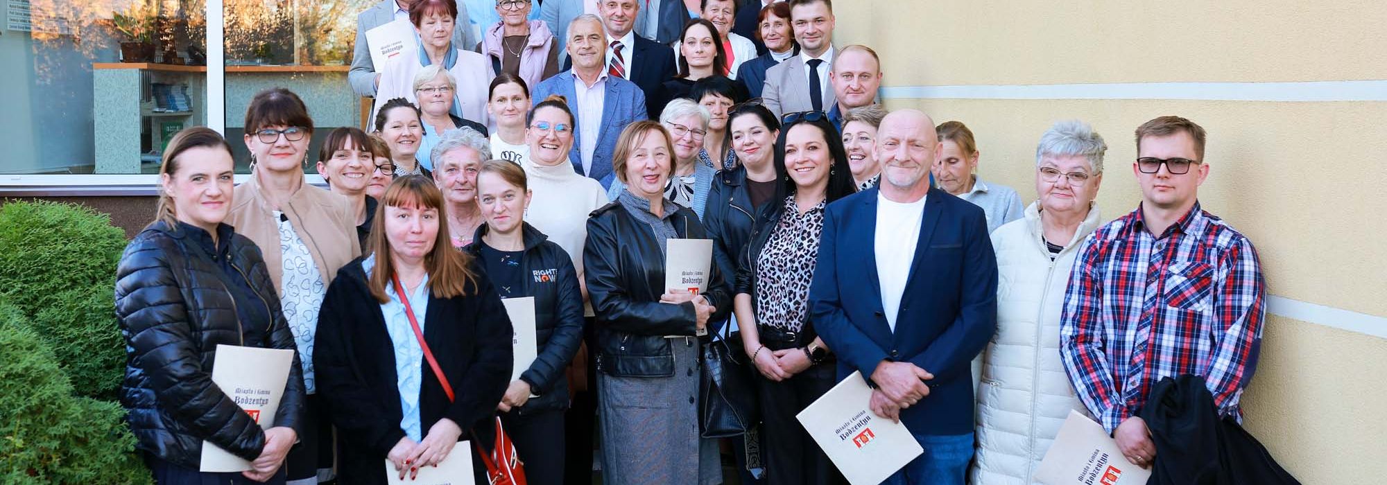 Sołtys siłą jest i basta” Sołtysi z gminy Bodzentyn odebrali zaświadczenia o wyborze