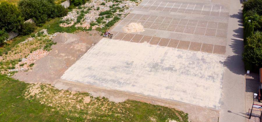 Zakończył się II etap budowy parkingu przy cmentarzu parafialnym w Bodzentynie