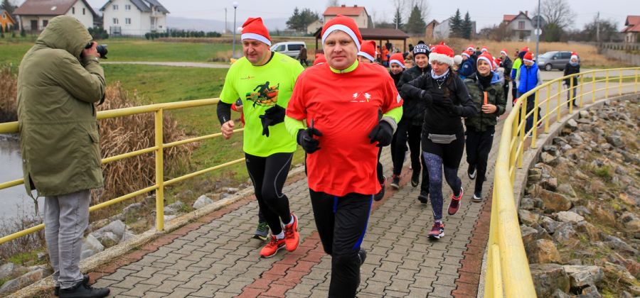 Wideoinformator MiG Bodzentyn -  I Mikołajkowy Bieg Charytatywny