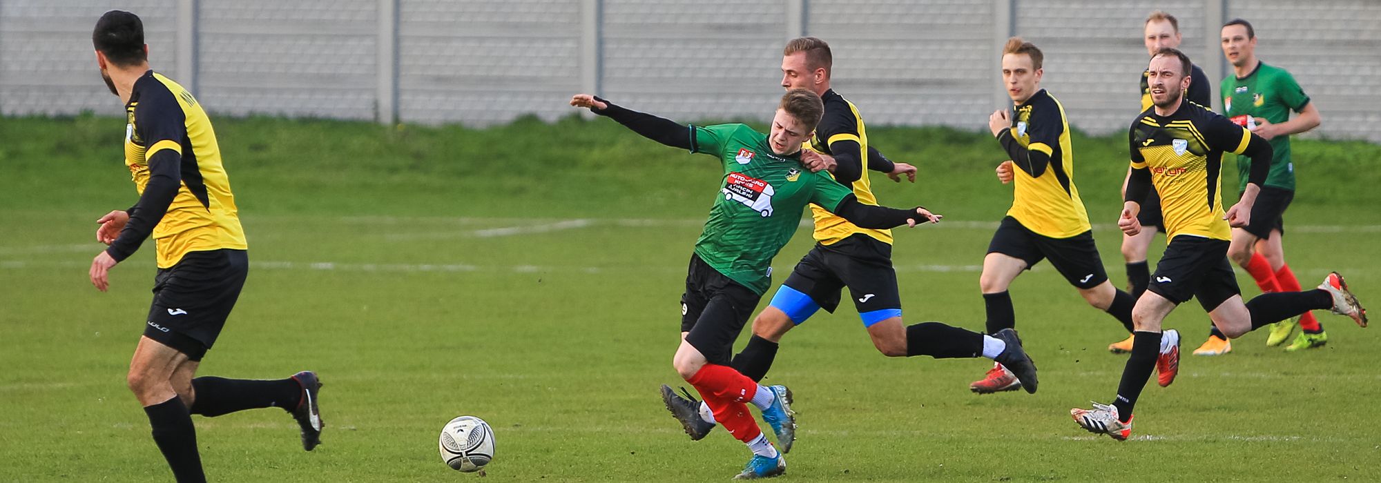 Remis w derbowym meczu Łysica Bodzentyn - MKS Orlicz Suchedniów 1:1