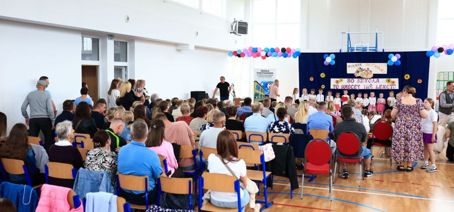 Piknik Rodzinny w Psarach-Starej Wsi pod hasłem „Bo szkoła to więcej niż lekcje” - zdjęcia