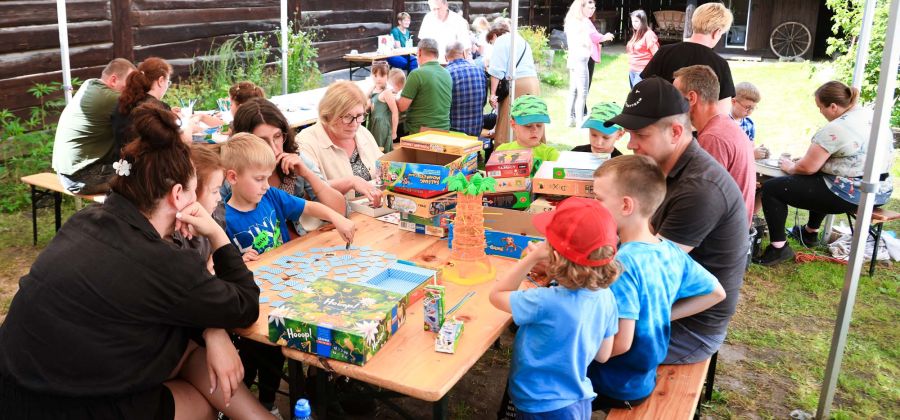 Rodzinne świętowanie w Zagrodzie Czernikiewiczów: Dzień pełen atrakcji dla dzieci i dziadków