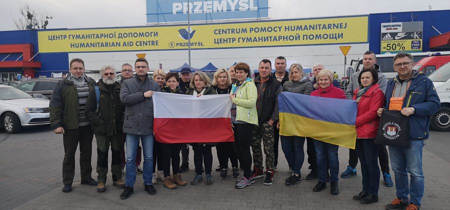 20 osobowa delegacja z Miasta i Gminy Bodzentyn w Przemyślu pomagała uchodźcom