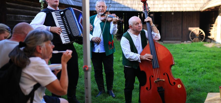 Europejskie Dni Dziedzictwa w Zagrodzie Czernikiewiczów w Bodzentynie - galeria zdjęć