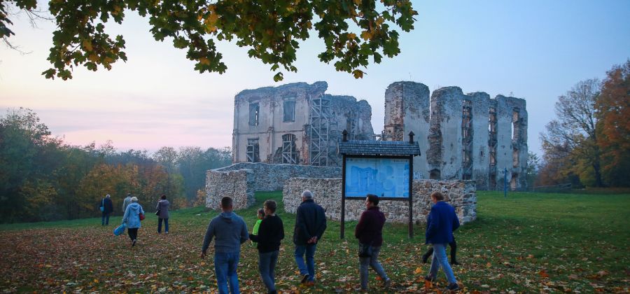 II Wieczorne Zwiedzanie Bodzentyna