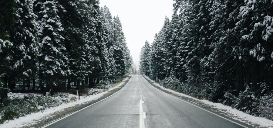 Ośnieżanie dróg w Bodzentynie 2022