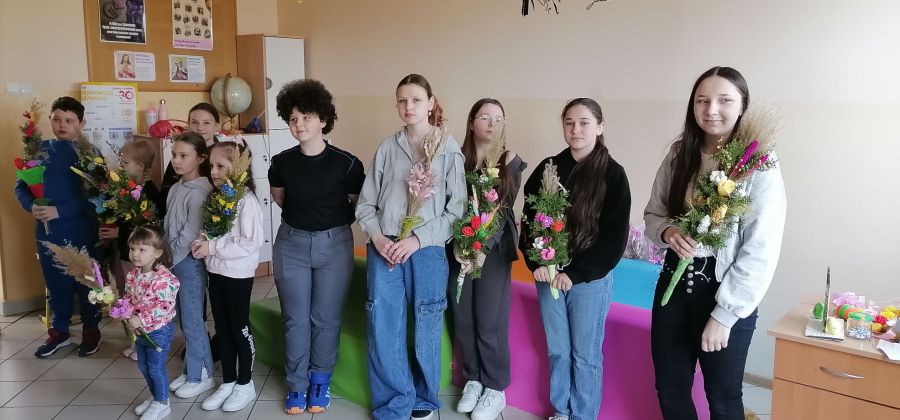 Artystyczny talent mieszkańców Bodzentyna rozkwita na wielkanocnych warsztatach