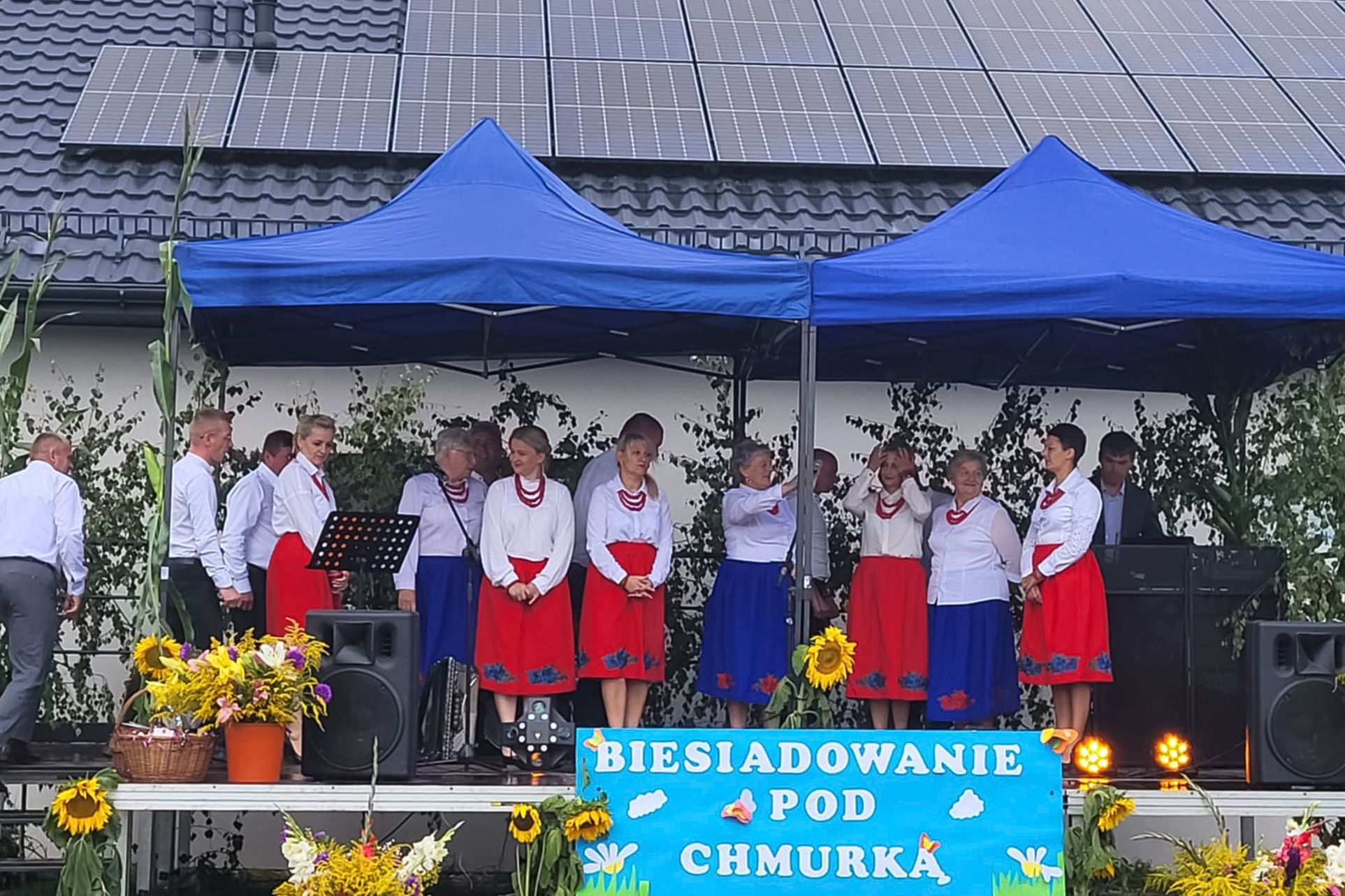 „Biesiadowanie pod Chmurką” w Dąbrowie Górnej – festyn pełen radości i integracji