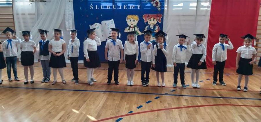 Ślubowanie pierwszaków we Wzdole Rządowym