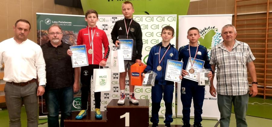 Aleksander Płaczkowski ze srebrnym medalem Mistrzostw Polski w zapasach