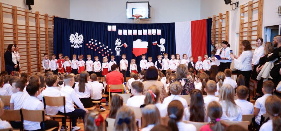 Patriotyczne przedstawienie przedszkolaków z Bodzentyna