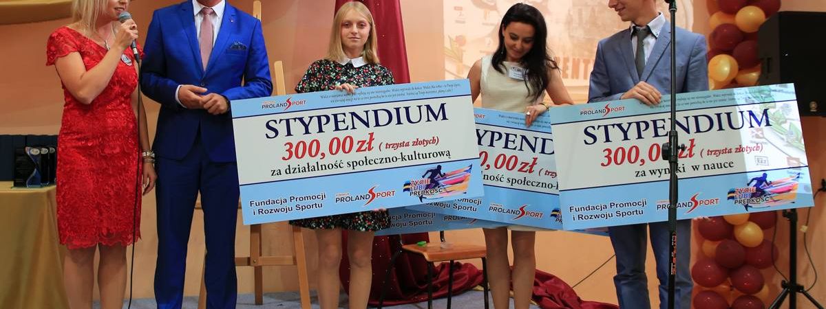 Powiatowy Zespół Szkół w Bodzentynie prezentuje ofertę kształcenia na rok 2019/2020