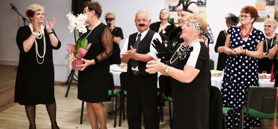 Bal w klimacie lat 20. i 30. z okazji Dnia Seniora w Bodzentynie