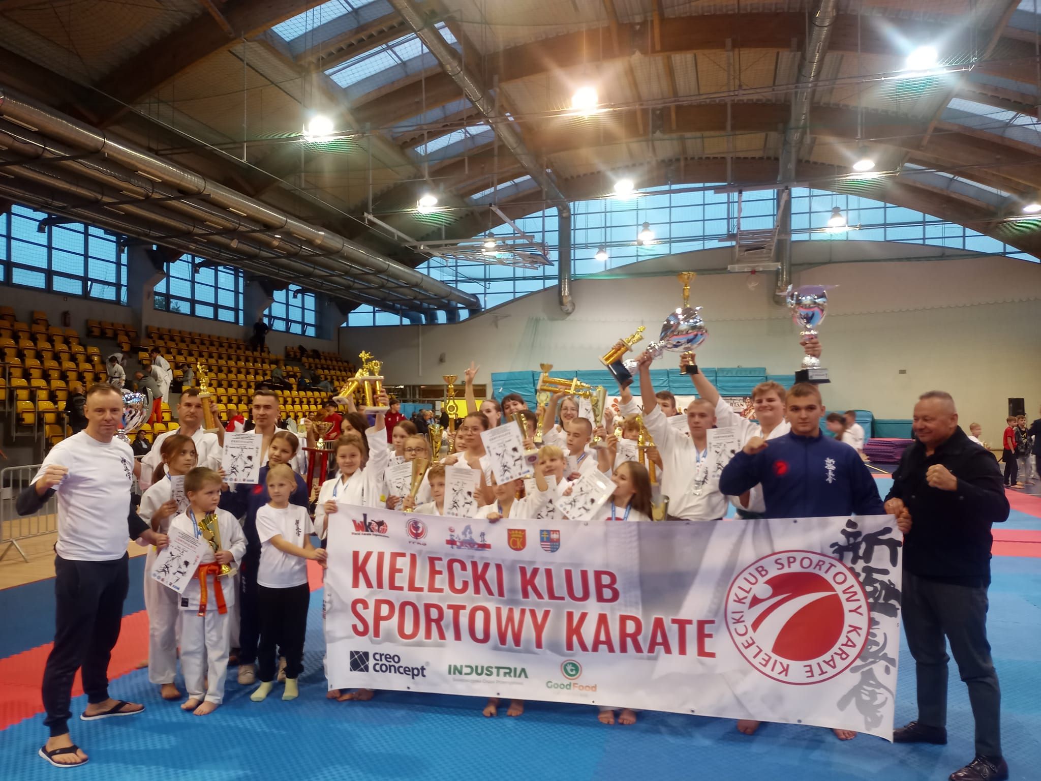 Sukcesy Kieleckiego Klubu Sportowego Karate na zawodach – 3 medale dla sekcji z Bodzentyna