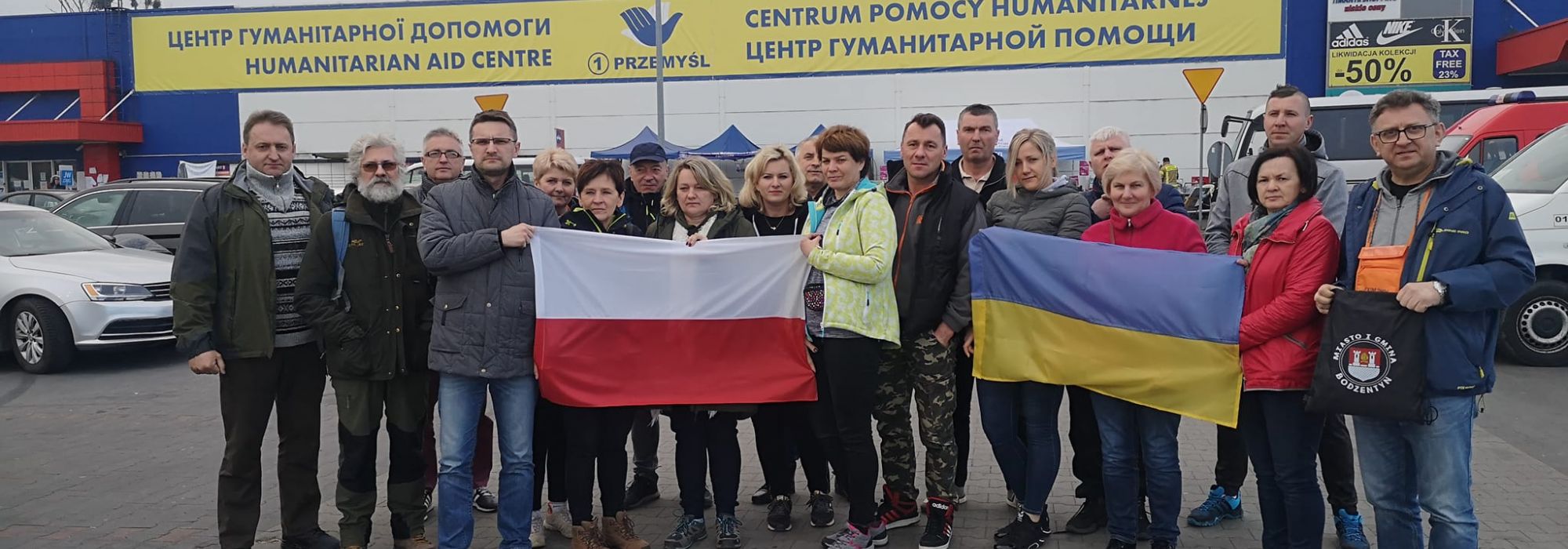 20 osobowa delegacja z Miasta i Gminy Bodzentyn w Przemyślu pomagała uchodźcom